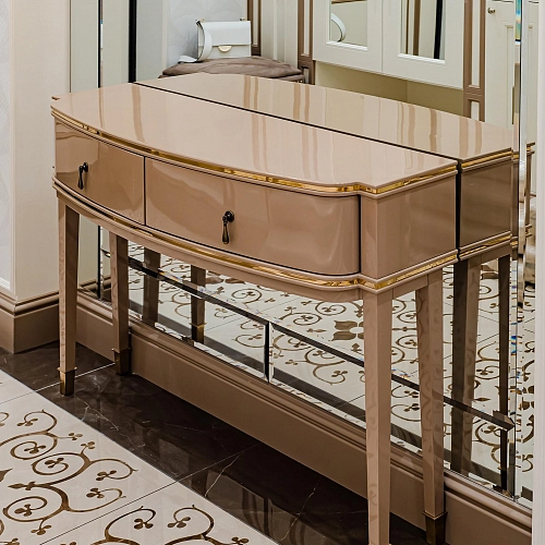 Консоль в прихожую