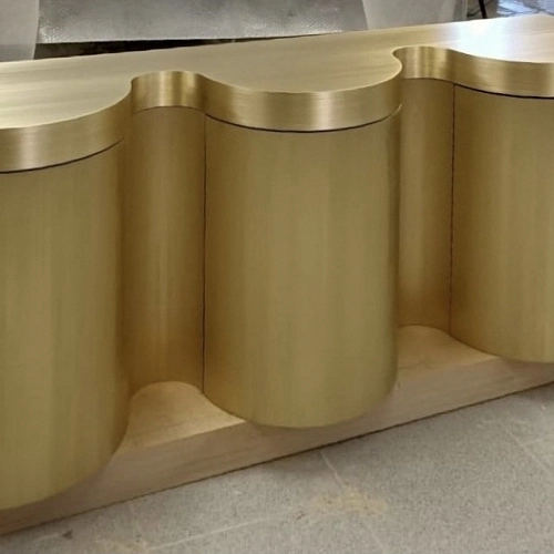 Комод из латуни