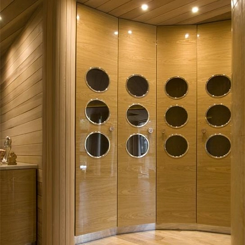 Встроенный шкаф глянец