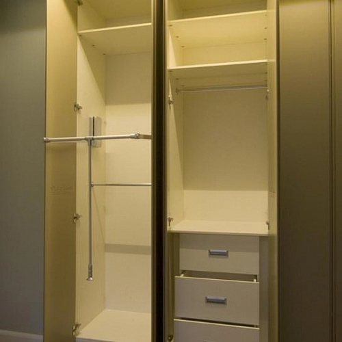 Шкаф в спальню