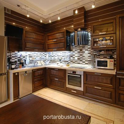 Элитная кухня из массива янтарного ясеня